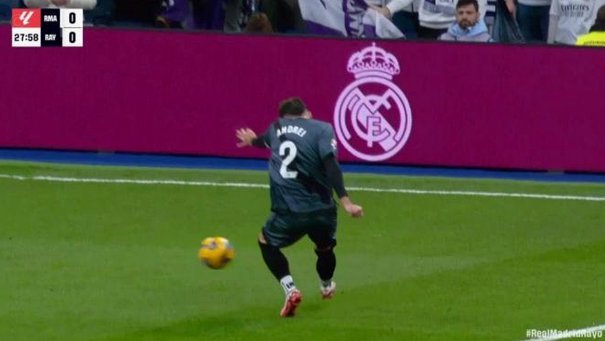 皇马再传穆里尼奥绯闻卡西晒爆米花emoji