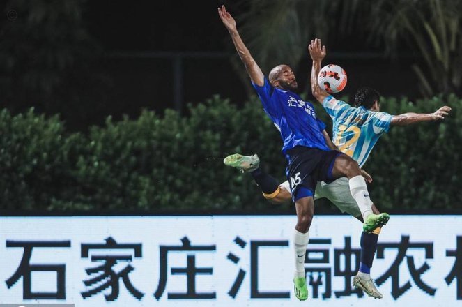 杨展彭首球卡迪斯点射 西海岸1-1三镇