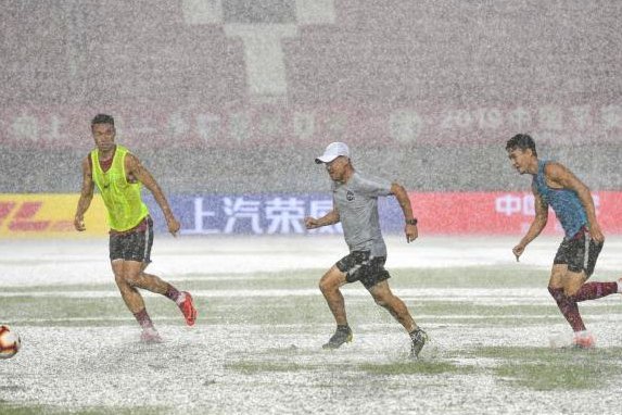 中超5场赛事因台风延期 京沪大战暂告吹