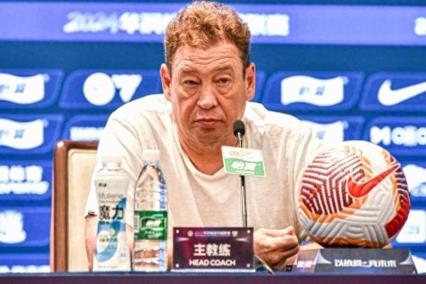 斯卢茨基发文告别申花：109场比赛65场胜利 感谢上海